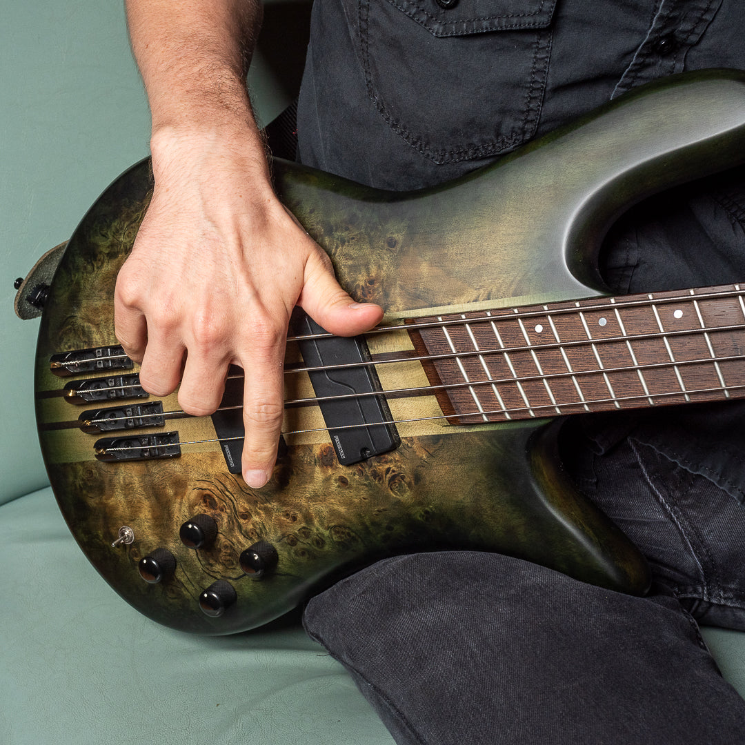 07.09.24 - Joe Soldati's Spector Bass-11.jpg__PID:fa33f9af-0393-4028-bd9d-cb30d2a4779a