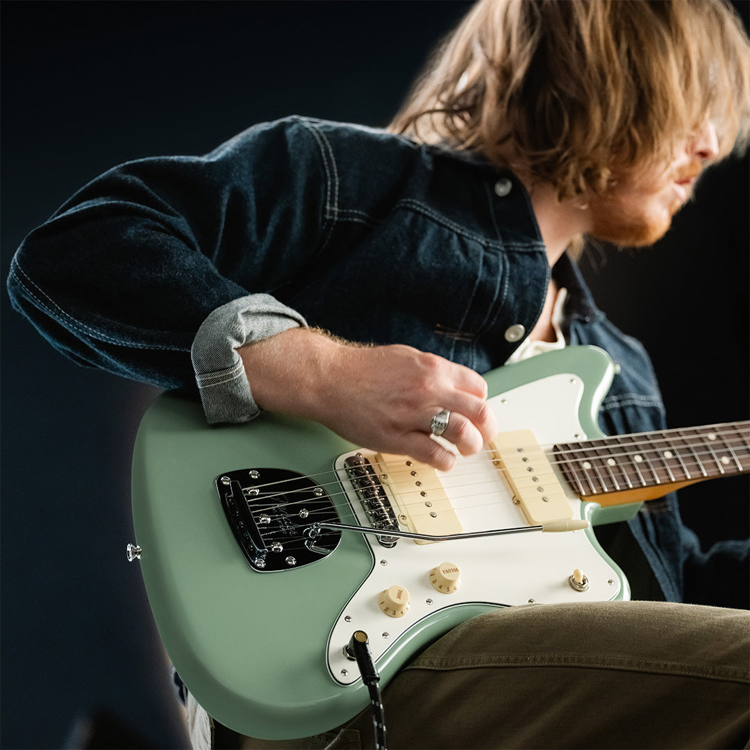 Fender Player II Jazzmaster RW Birch Green_0140590565_2.jpg__PID:0ef64140-c331-4bca-832f-120f224af0fc