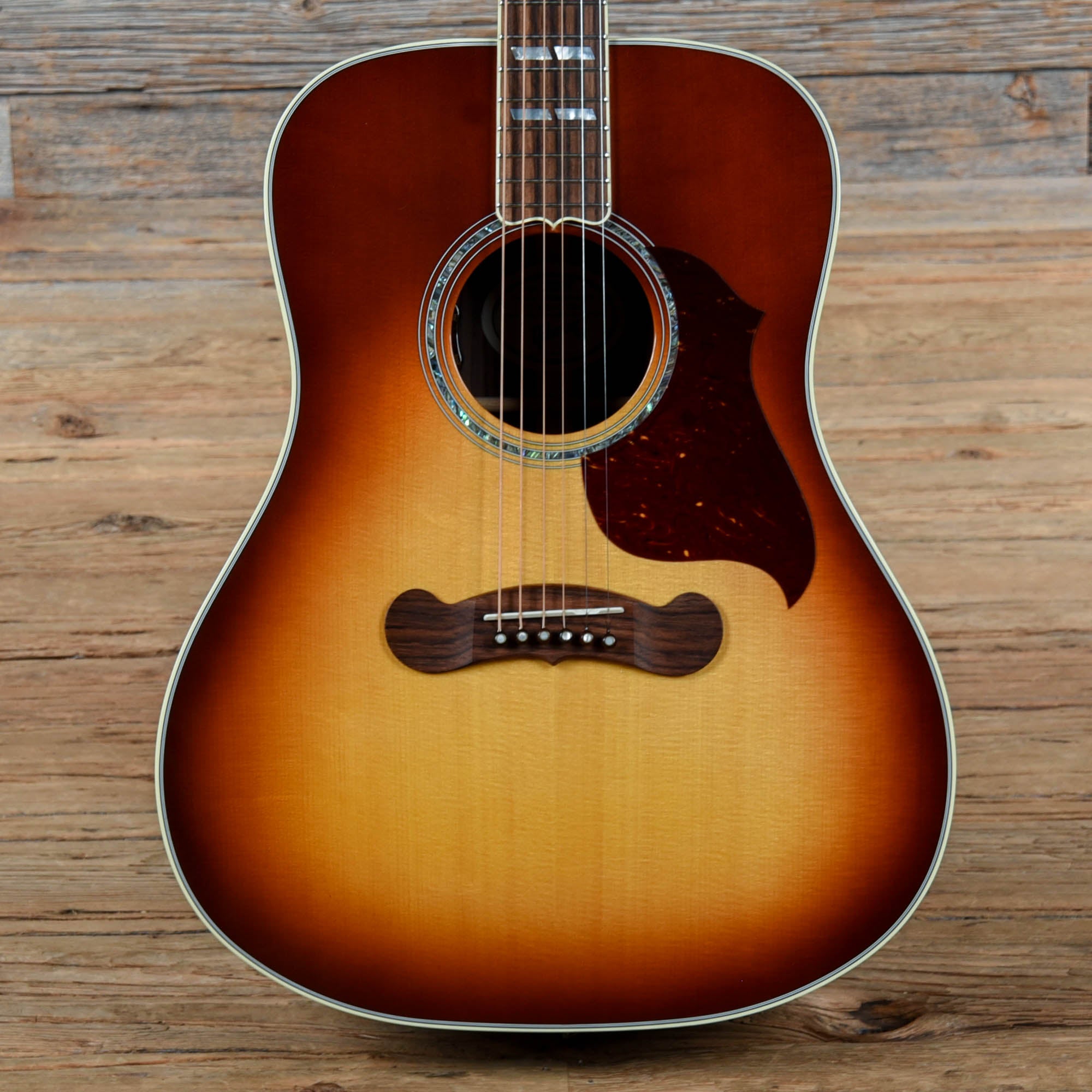 Gibson Songwriter Standard Sunburst 2022